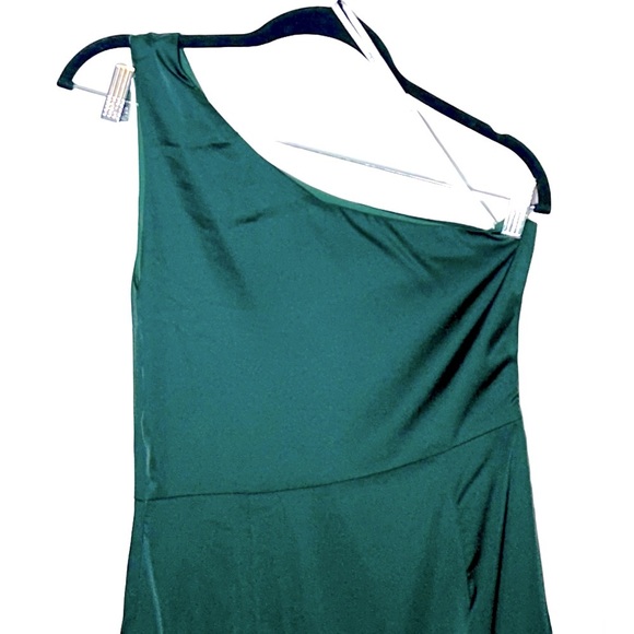 NWT Lulus Dreaming of Elegance Emerald Satin One-Shoulder Maxi Dress, Size Small - Picture 8 of 15